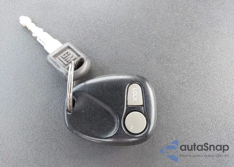 1998 Chevrolet K1500 Fleetside from USA, damaged, VIN 2GCEK19R1W1100466